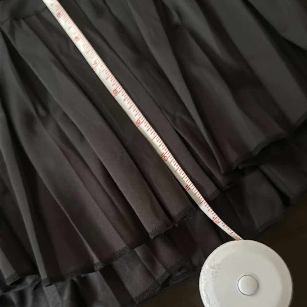 Black Tennis Skirt with Pleats - Picture 5 of 7